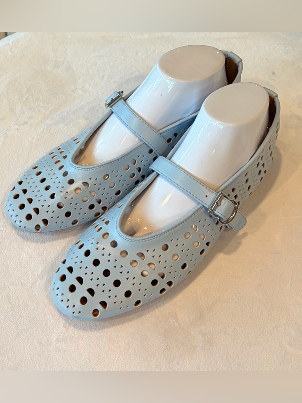Perforated Mary Jane Flats, vegan leather, light blue, EUC, 41, (10.5) - Picture 2 of 14